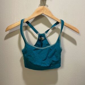 ATHLETA woman’s seamless aqua sports bra